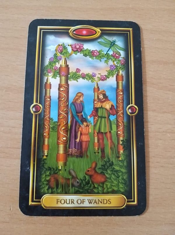 Ý nghĩa lá bài Four of Wands 