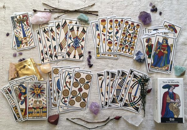 10 bộ bài Tarot được sử dụng phổ biến