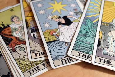 Top 10 bộ bài Tarot mang đến chiêm nghiệm và trải ngiệm mới